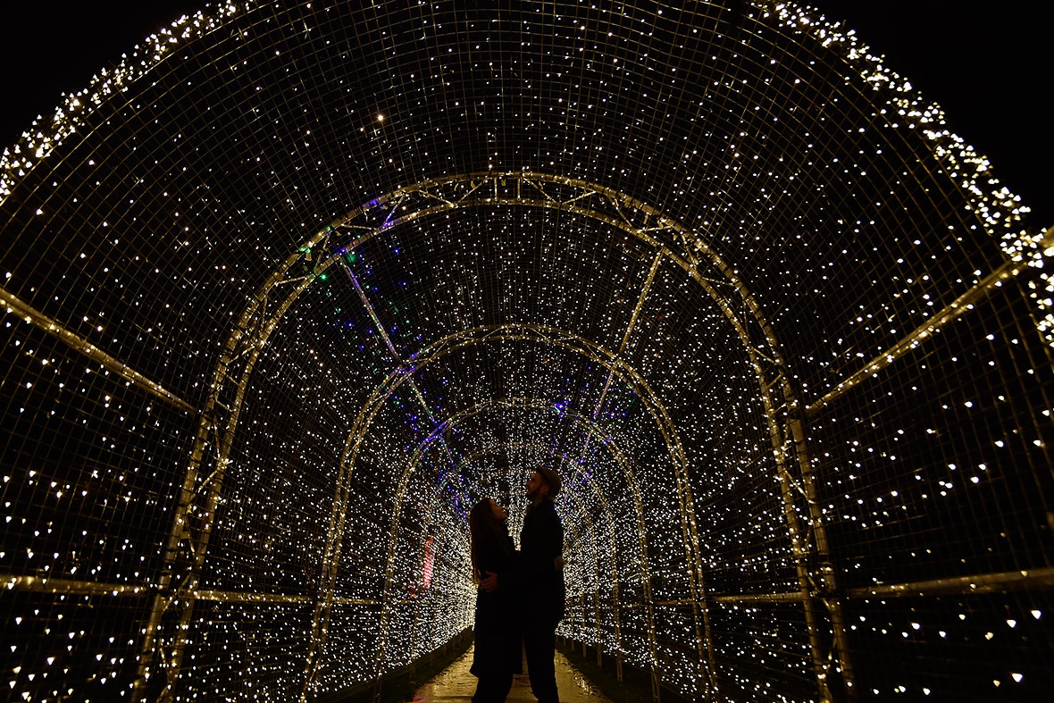 For help planning your perfect festive proposal in London, please get ...